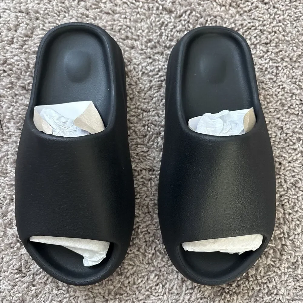 Yeezy slides ys